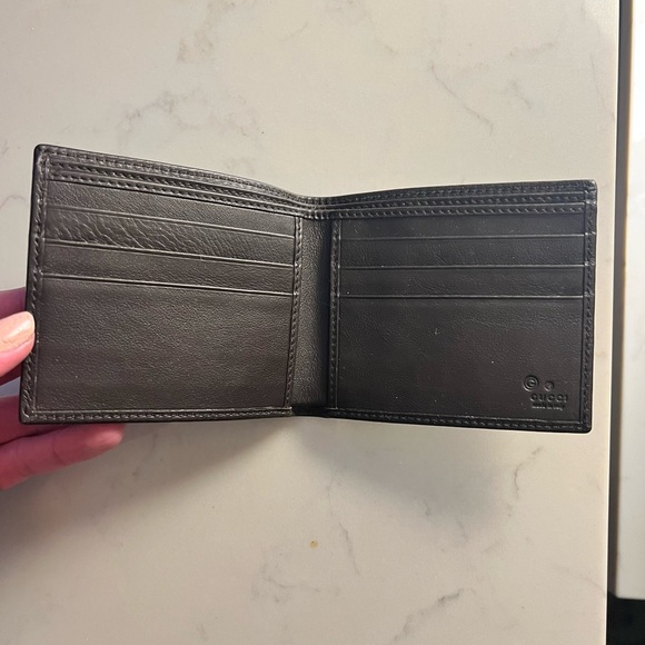 Men’s Gucci leather and canvas wallet - Picture 2 of 3
